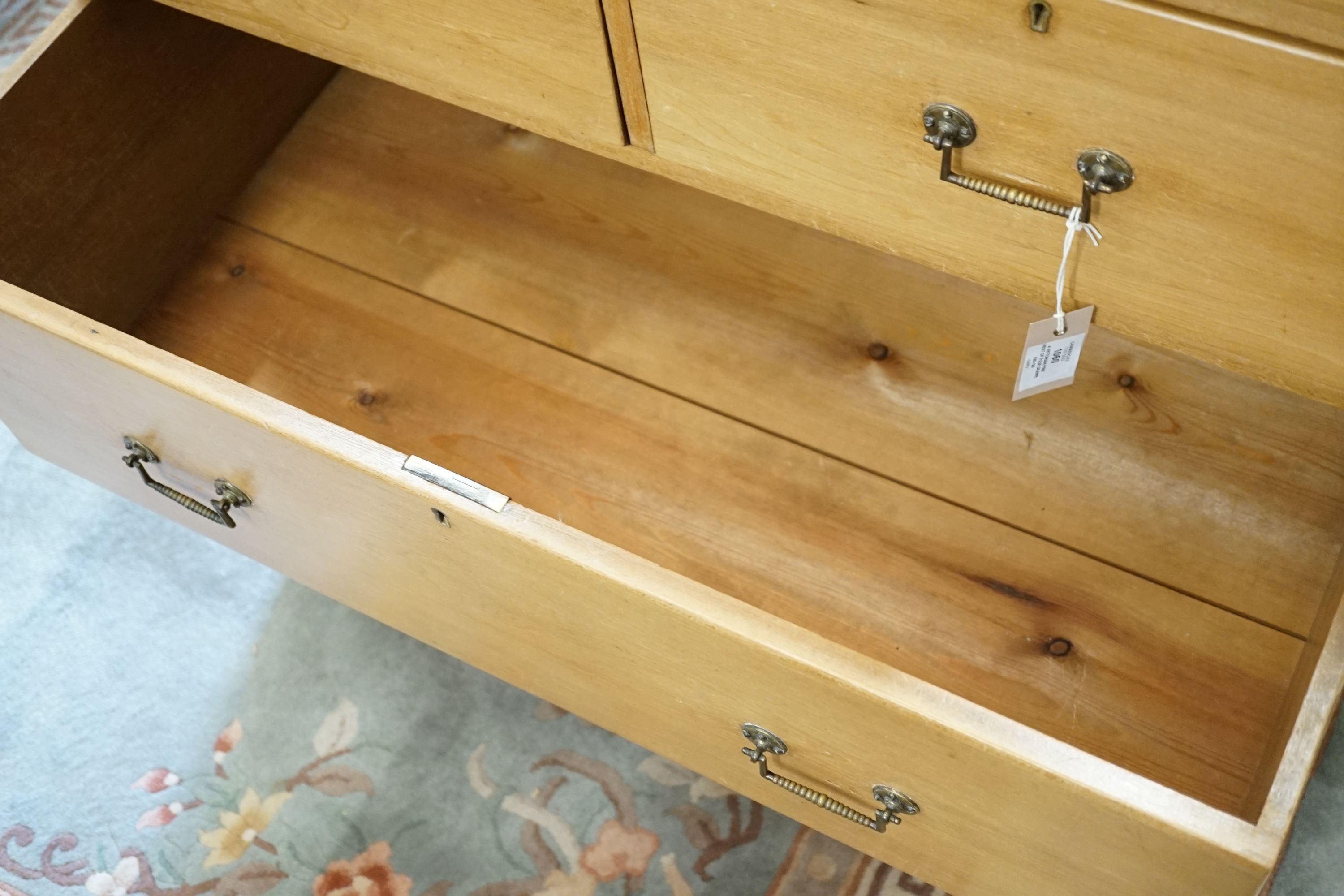 A Victorian pine chest of four drawers, width 93cm, depth 49cm, height 94cm